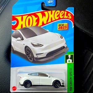 2023 Hot Wheels White Tesla Model Y HW Green Speed #37/250 HKG28 NEW Unopened